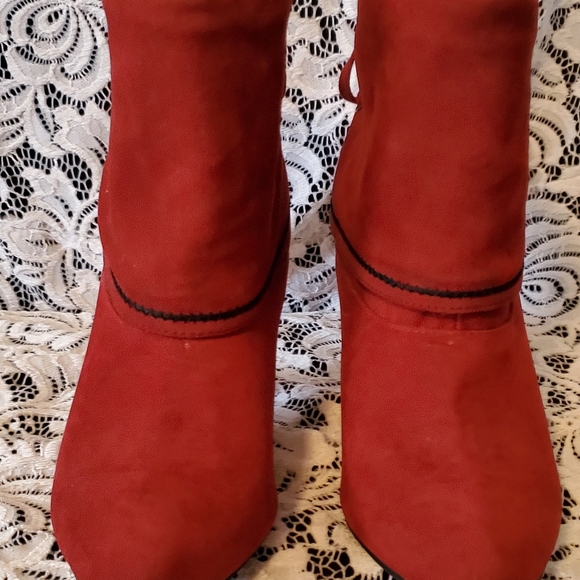 Doll House red suede ankle boots size 6 - Picture 2 of 5
